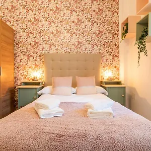 Tuguest Plaza Pescaderia - Catedral Apartment